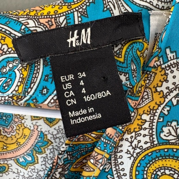 H&M size 4 Colorful Paisley Dress, 3/4 sleeve, flared skirt, zipper back, India - Picture 5 of 7